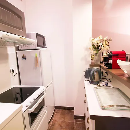 Luckey Homes - Boulevard De Courcelles Apartment *